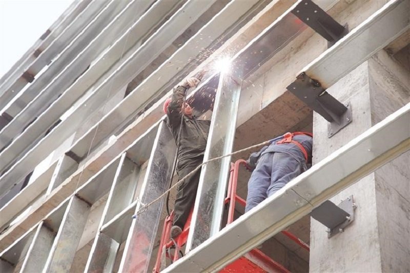 　　項(xiàng)目現(xiàn)場施工忙。 貴州日報(bào)天眼新聞?dòng)浾?楊曦 攝